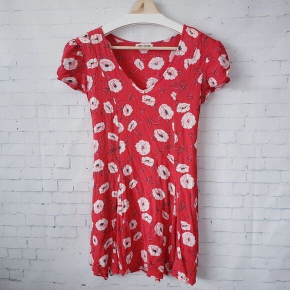 Billabong Skate Day Print Floral Mini Dress Size XS Red Skater V-Neck - Picture 2 of 9